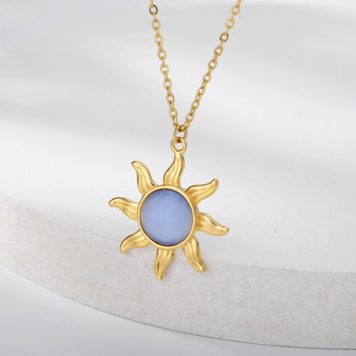 European And American Sun Inlaid Opal Pendant Simple