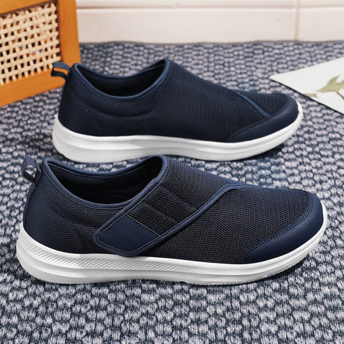 Summer New Shoes For The Old Outdoor Mountaineering Walking Shoes