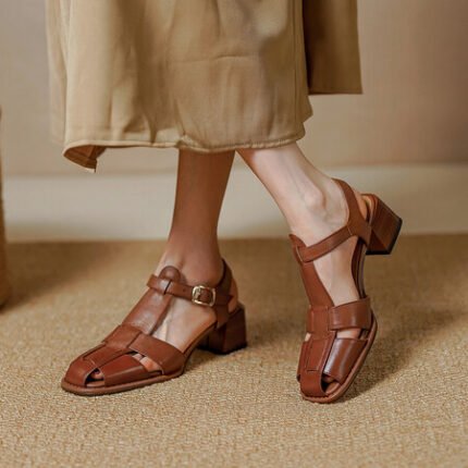 French Style Retro Closed Toe Roman Style Hollow-out Women's Sandals