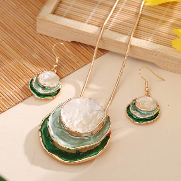 Fashion Creative Zinc Alloy Necklace Eardrops Suit